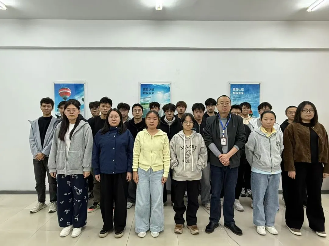 【近期結(jié)班留影】時光會定格此刻，但夢想永